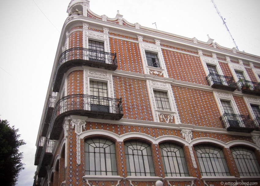 Puebla - tiled building